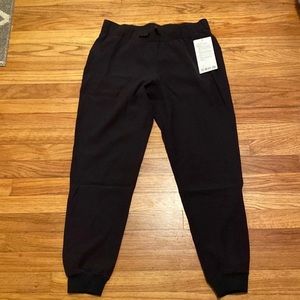 NWT Lululemon On The Fly Jogger